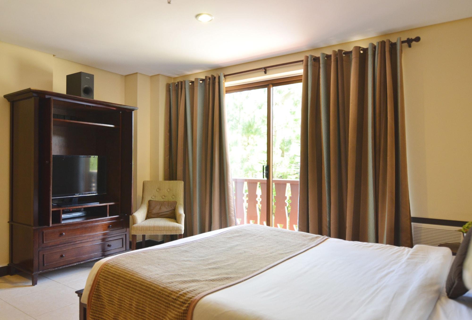 Crosswinds Aparthotel