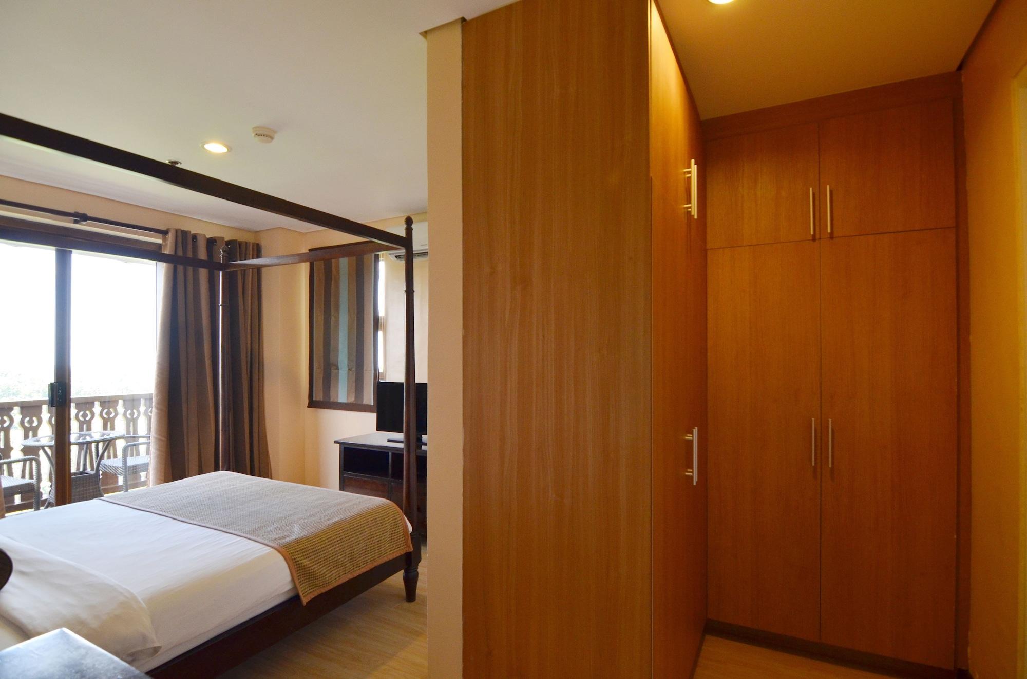 Crosswinds Aparthotel