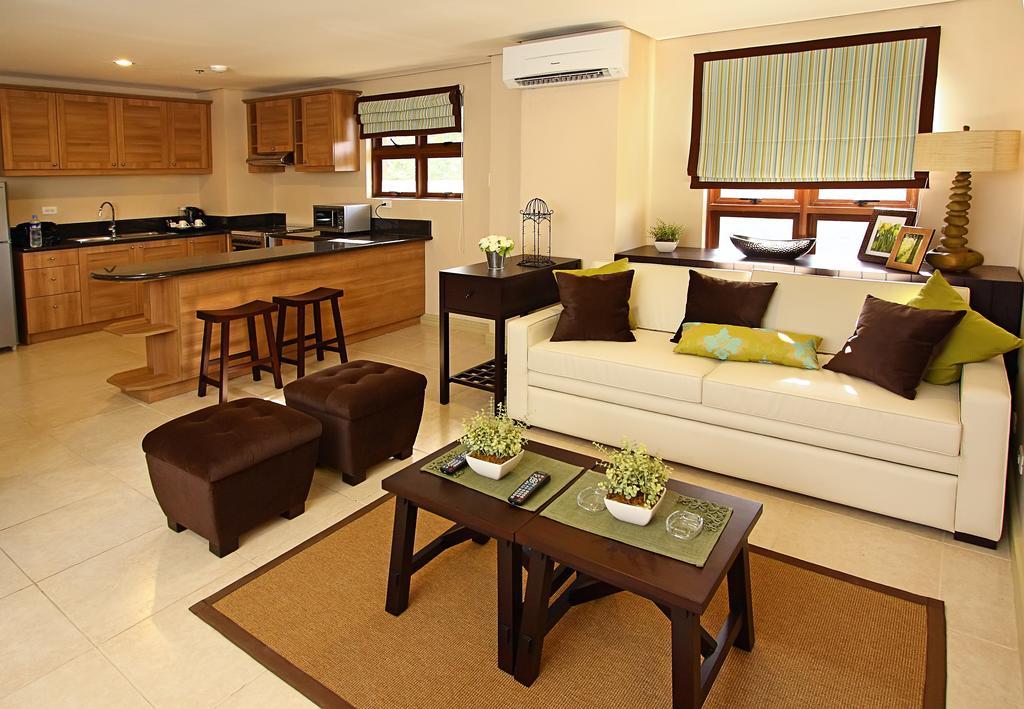 Crosswinds Aparthotel