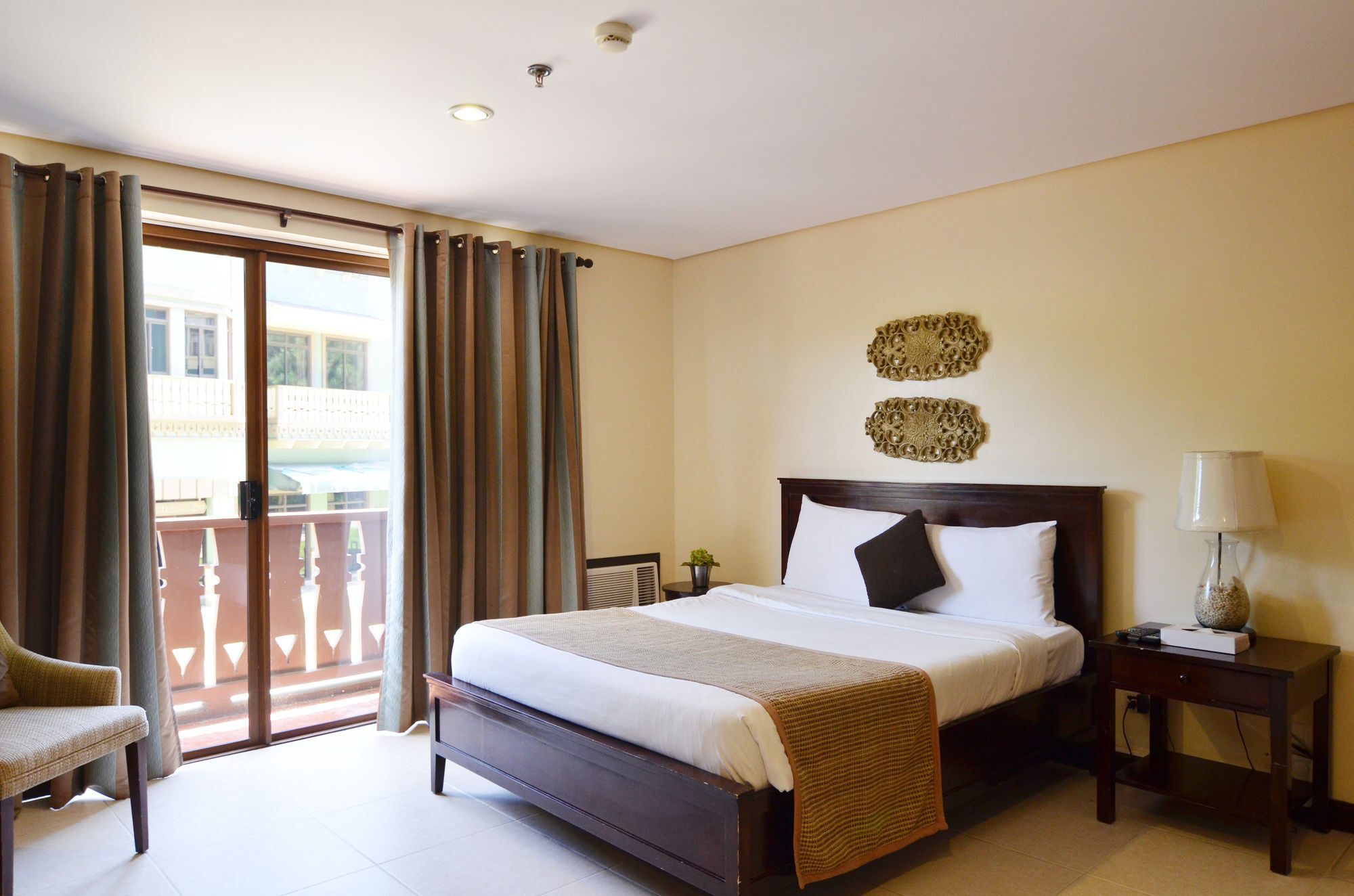 Aparthotel Crosswinds Tagaytay City