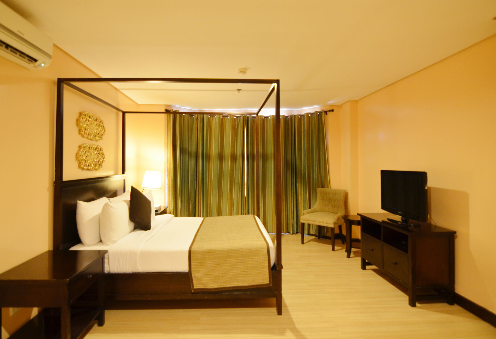 Crosswinds Aparthotel Tagaytay City